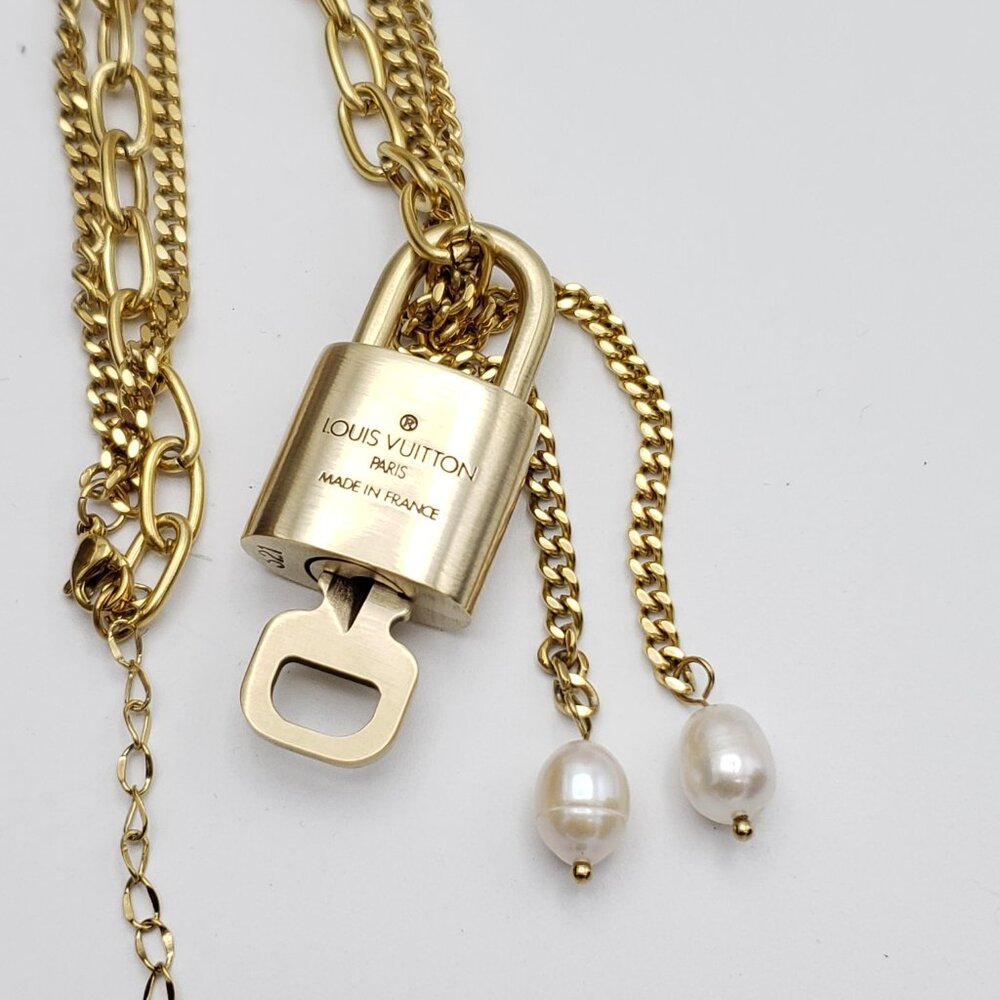 Stainless Steel Gold-Plated Necklace with Authentic Louis Vuitton Padlock - Picture 6 of 15